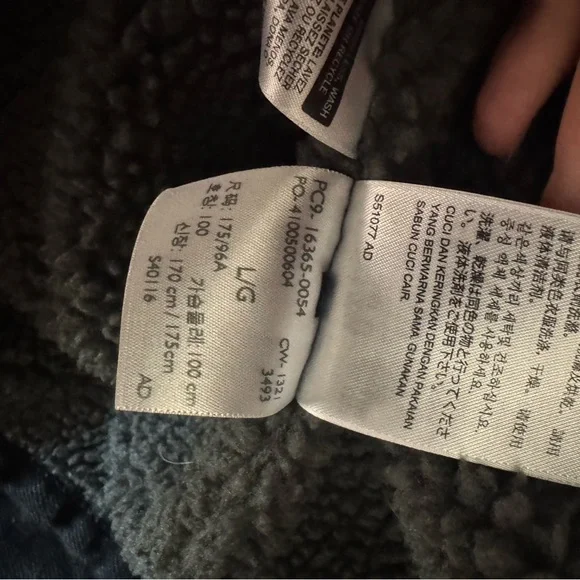 Levi's Charcoal Denim Jacket with Sherpa Gray Collar - Picture 5 of 6